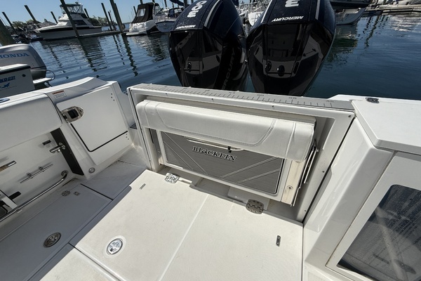 2022 Blackfin 27