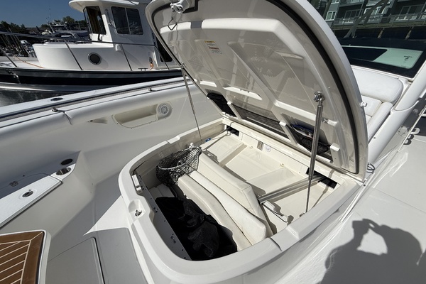 37ft Boston Whaler Yacht For Sale