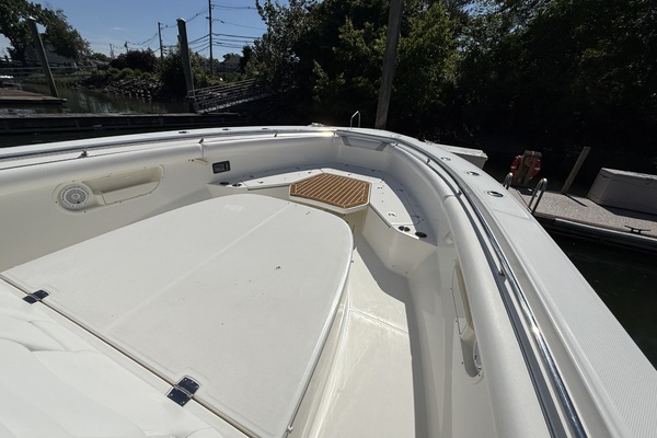 2016 Boston Whaler 37