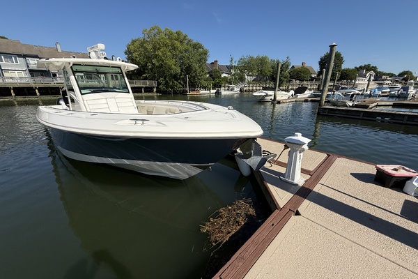 37ft Boston Whaler Yacht For Sale