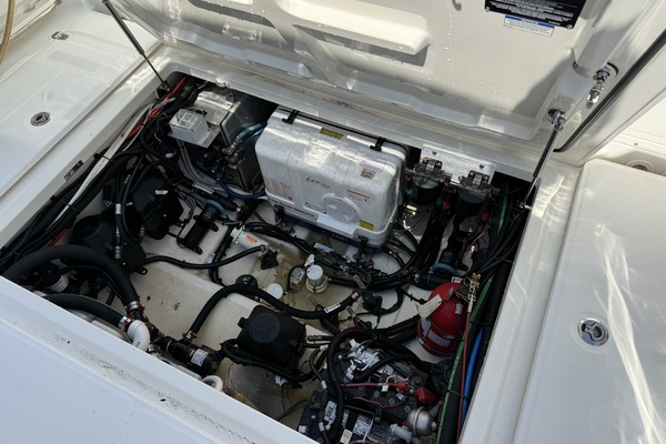 37ft Boston Whaler Yacht For Sale