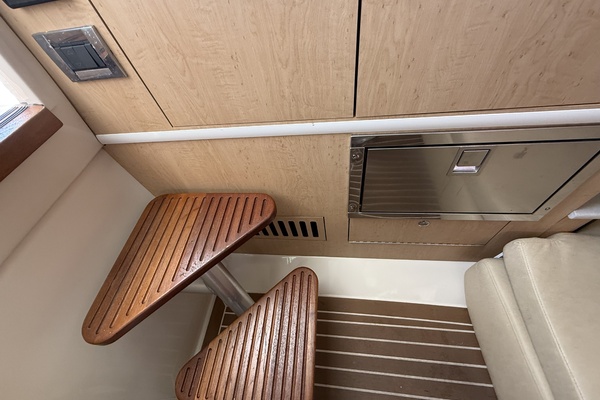37ft Boston Whaler Yacht For Sale