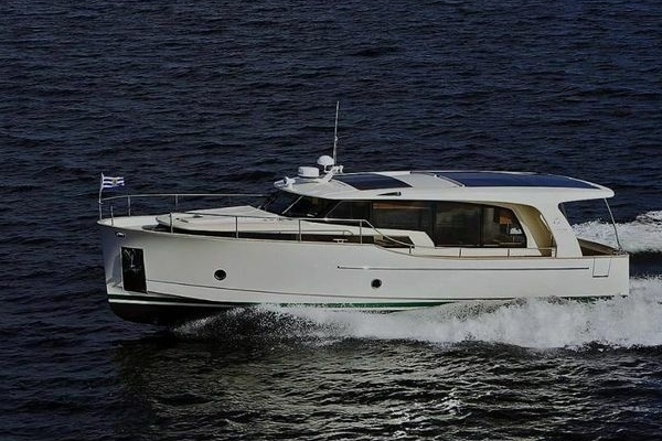 2023 Greenline 40