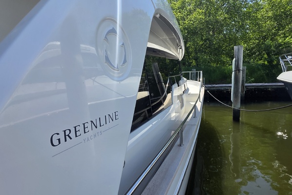 Come What May 40ft Greenline Yacht For Sale