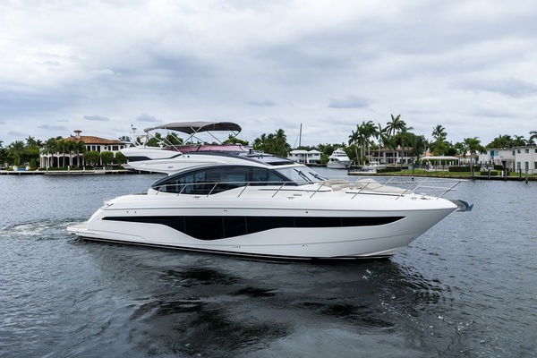 2020 Princess S62 Sportbridge