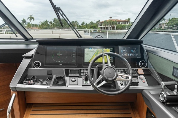 2020 Princess 62