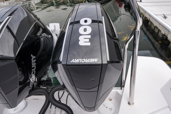 2022 Axopar 37