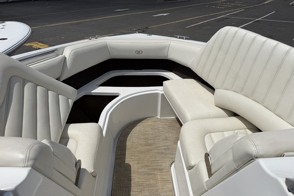 25ft Cobalt Yacht For Sale