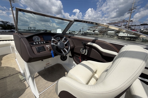 25ft Cobalt Yacht For Sale