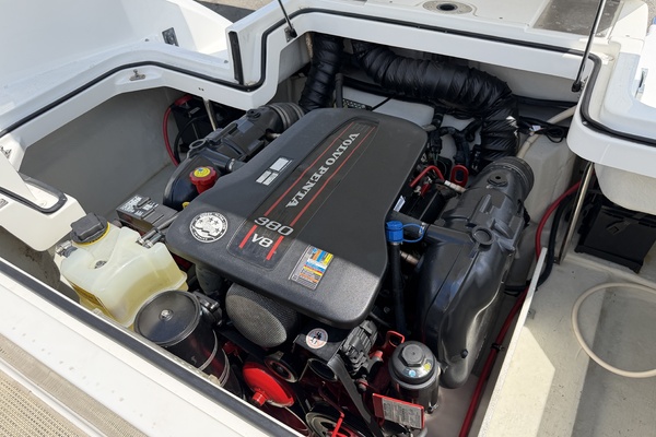 25ft Cobalt Yacht For Sale