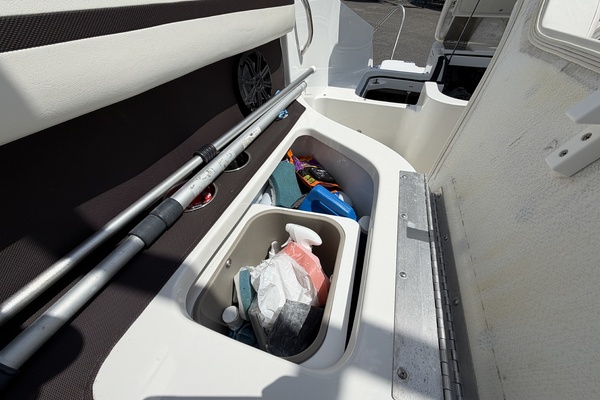 25ft Cobalt Yacht For Sale