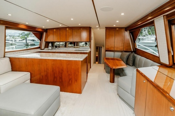 2021 Viking 58