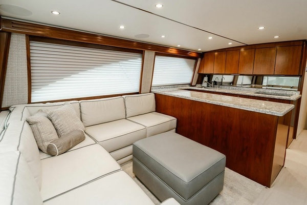 2021 Viking 58