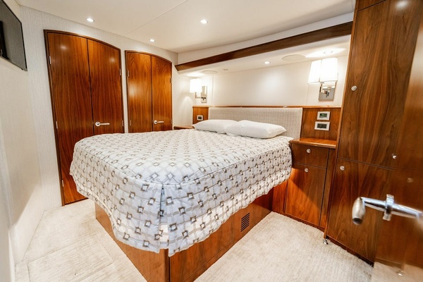 58 Viking - Master Stateroom