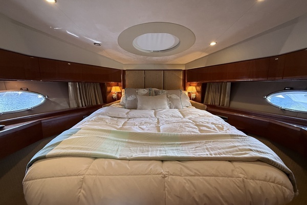 2009 Princess 54