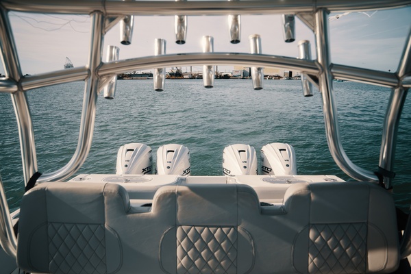 HATCHLIFE 41ft SeaHunter Yacht For Sale