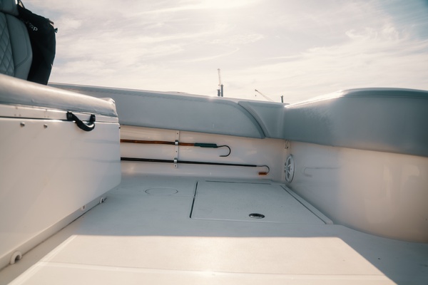 HATCHLIFE 41ft SeaHunter Yacht For Sale