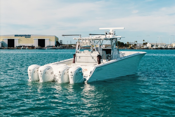 HATCHLIFE 41ft SeaHunter Yacht For Sale