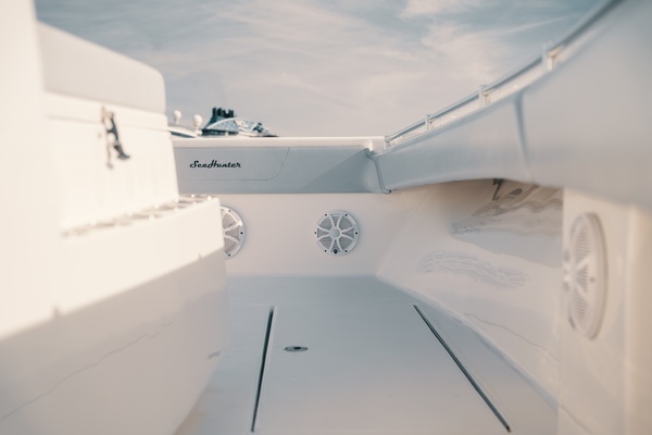 HATCHLIFE 41ft SeaHunter Yacht For Sale