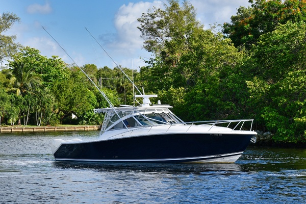 39ft Jupiter Yacht For Sale
