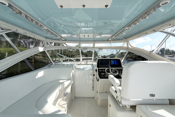 39ft Jupiter Yacht For Sale