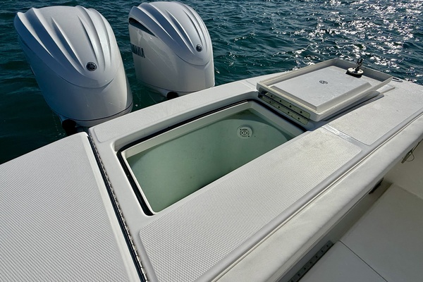 28ft Regulator Yacht For Sale