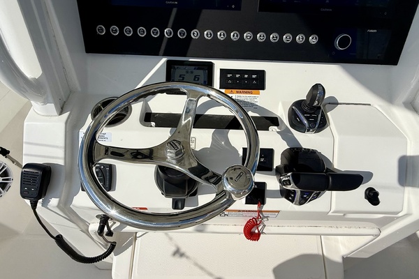 28ft Regulator Yacht For Sale