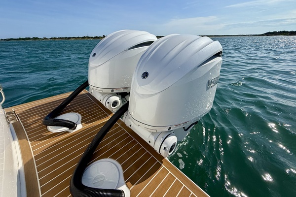 28ft Regulator Yacht For Sale