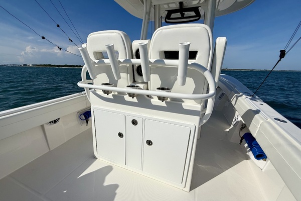 28ft Regulator Yacht For Sale