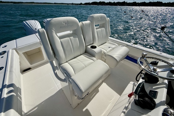 28ft Regulator Yacht For Sale
