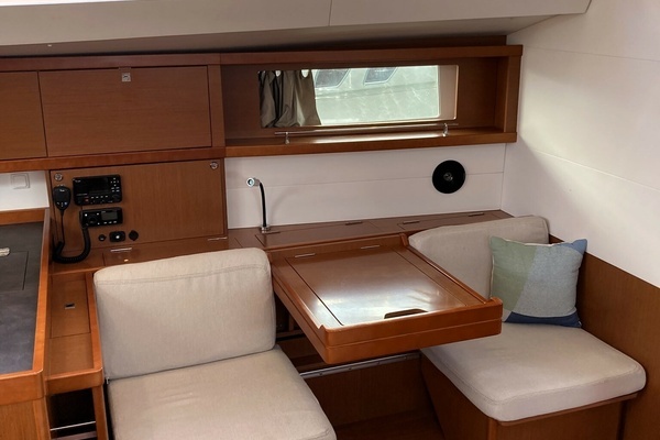 Beneteau Oceanis 48 Yacht For Sale