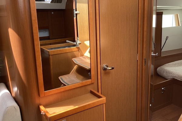 Beneteau Oceanis 48 Yacht For Sale