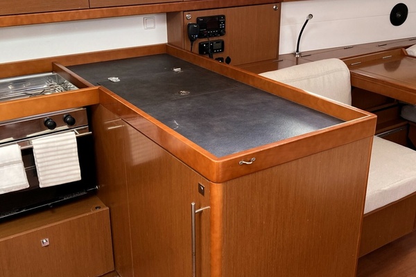 Ke Aloha 48ft Beneteau Yacht For Sale