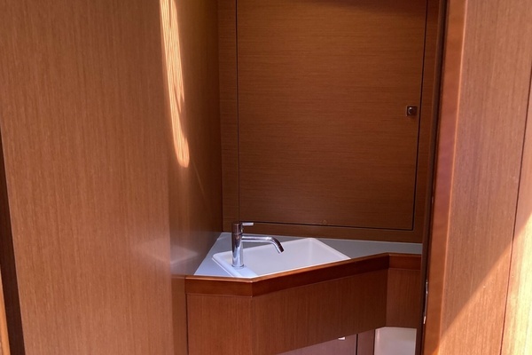 Beneteau Oceanis 48 Yacht For Sale