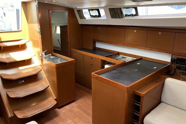 Ke Aloha 48ft Beneteau Yacht For Sale