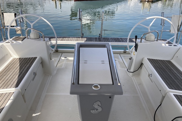 Ke Aloha 48ft Beneteau Yacht For Sale