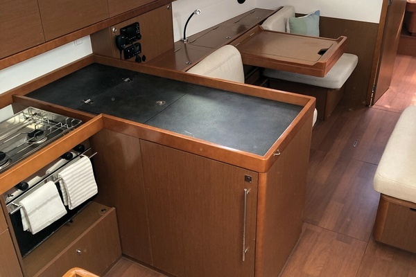 Beneteau Oceanis 48 Yacht For Sale