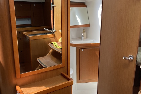 Ke Aloha 48ft Beneteau Yacht For Sale