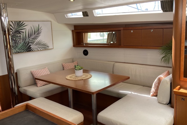 Ke Aloha 48ft Beneteau Yacht For Sale