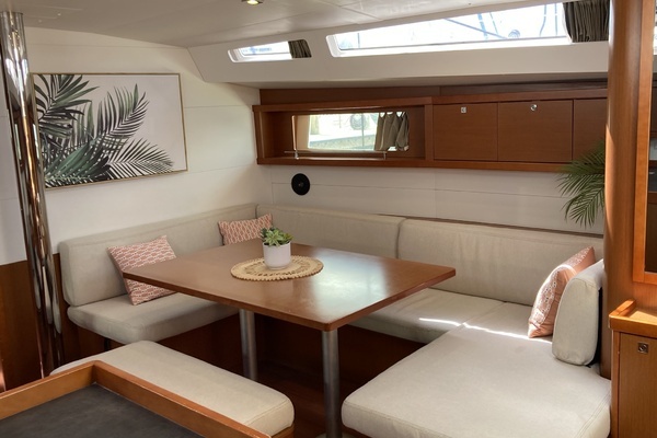 Beneteau Oceanis 48 Yacht For Sale