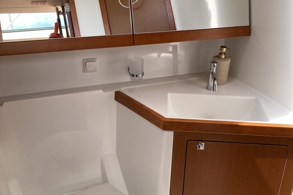 Beneteau Oceanis 48 Yacht For Sale