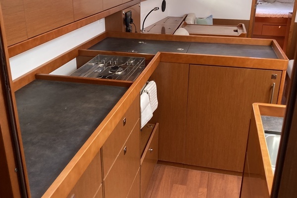Beneteau Oceanis 48 Yacht For Sale