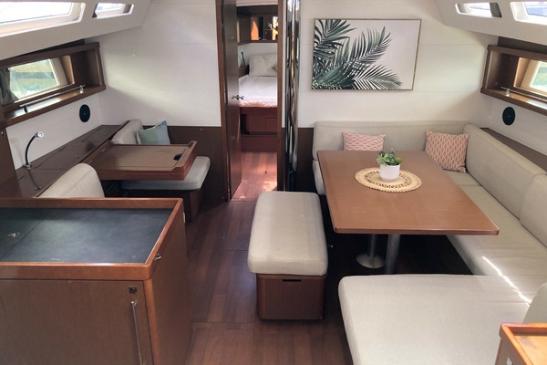 Ke Aloha 48ft Beneteau Yacht For Sale