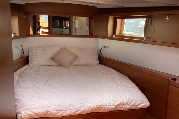 Beneteau Oceanis 48 Yacht For Sale