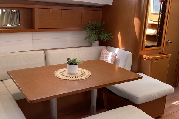 Ke Aloha 48ft Beneteau Yacht For Sale