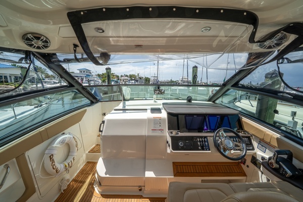 2025 Sea Ray 32