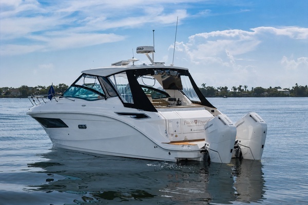 2025 Sea Ray 32