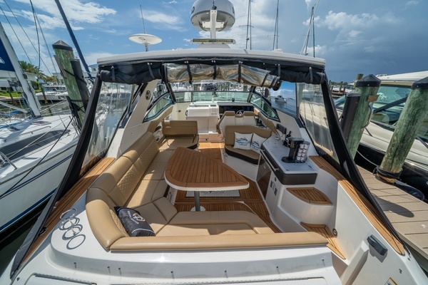 2025 Sea Ray 32