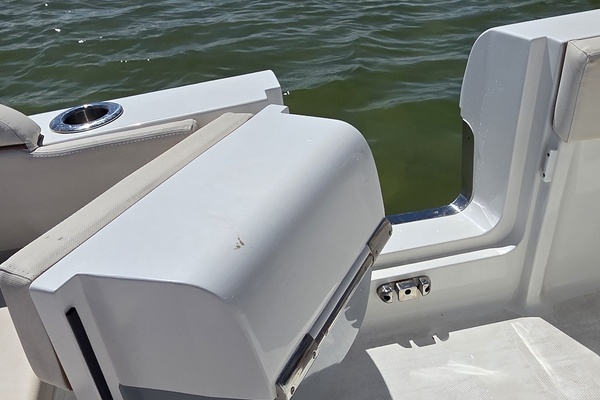 27ft Sea Hunt Yacht For Sale