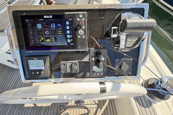 AVANT 51ft Beneteau Yacht For Sale